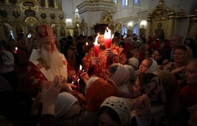 В Ульяновске доставили Благодатный огонь из Иер...